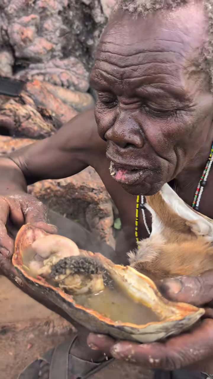 Cover for Hadzabe Oldman Enjoy Nutritious Lunch 😋😲 Very delicious Food#animals #africa