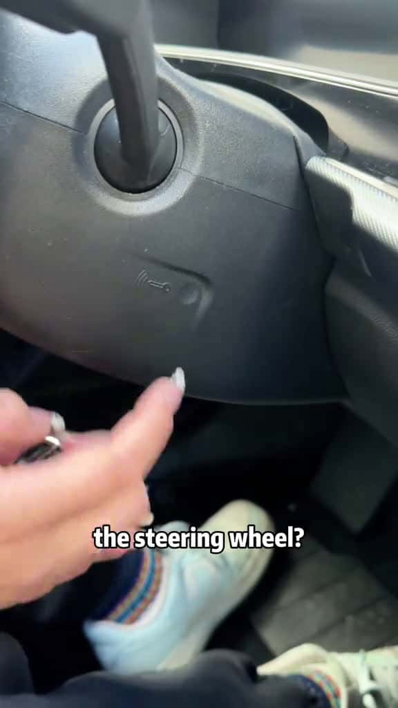 Cover for Only 4  of people know this life-saving automotive knowledge  driving  skills  tips  fpy  skill  cartok  parking  car 81838 #Scoopz #LifeDrama #FavMovieClip #CaughtOnCamera