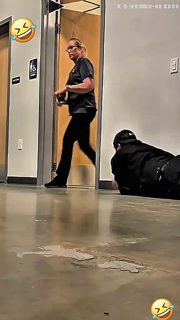 Cover for Scare prank tiktok fyp happy foryou funny scarecam 31263 #shortvideos