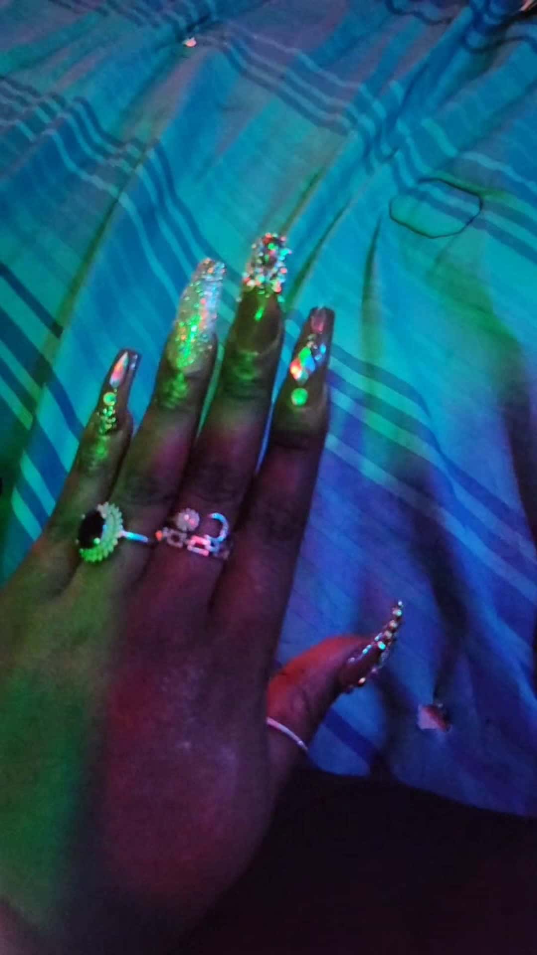 Cover for these nails though #nailart 