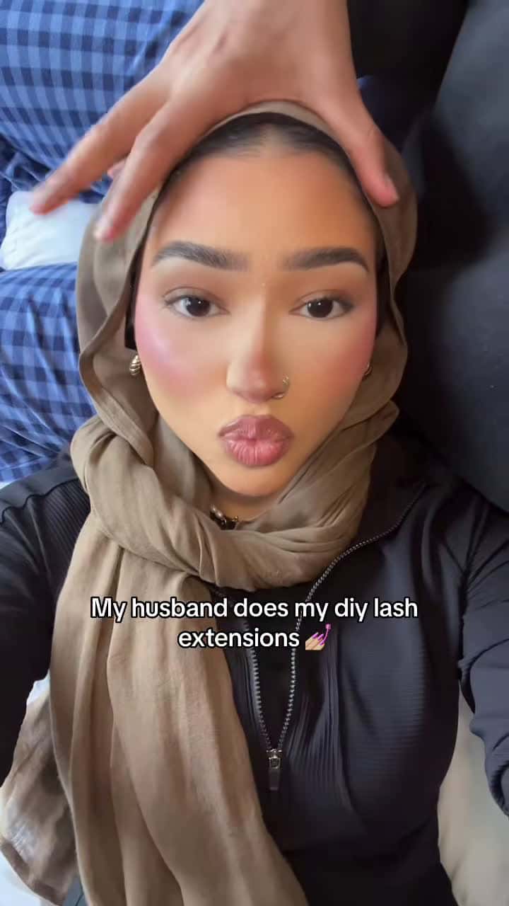 Cover for I found a new lash tech 🙈