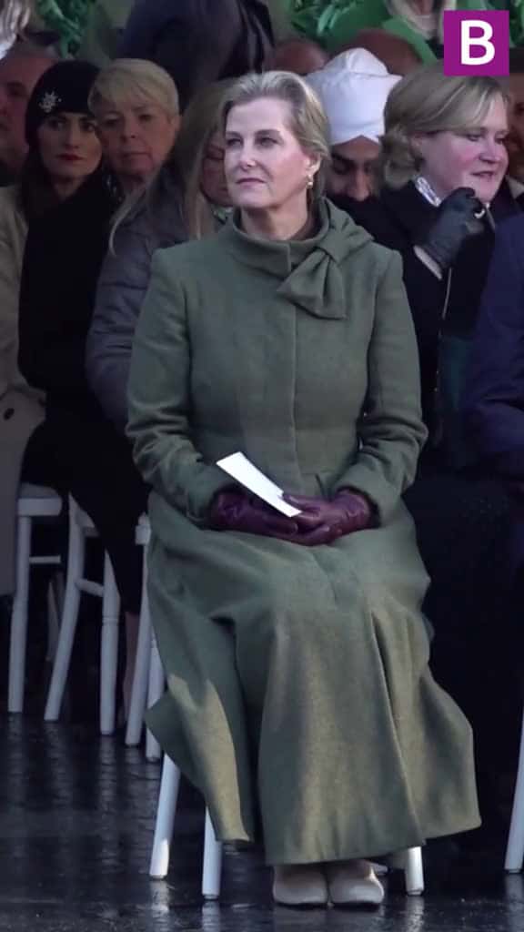 Cover for Duchess of Edinburgh pays tribute at memorial service for 50th anniversary of Birmingham p 89088 #trending