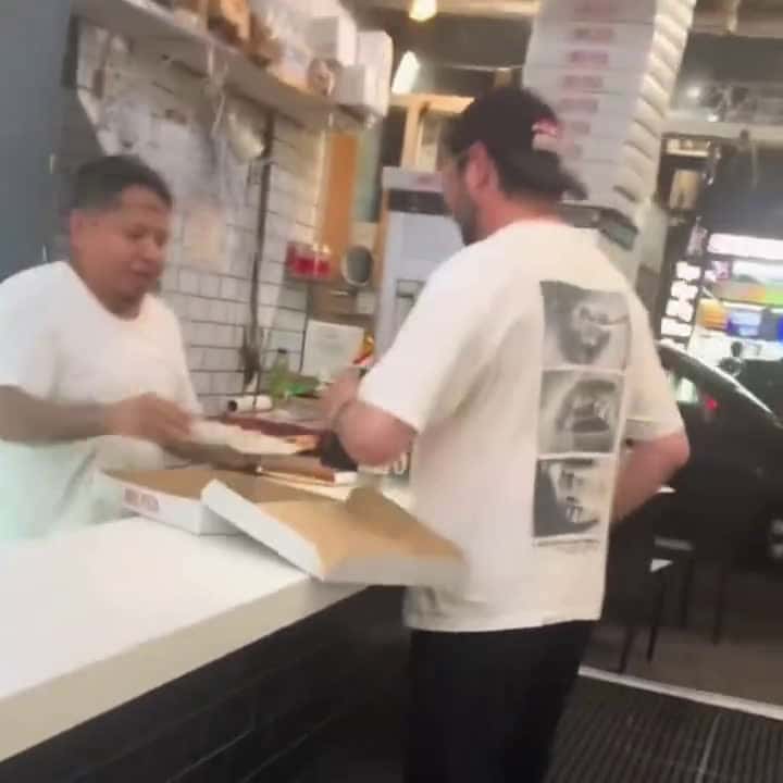 Cover for Pizza maker throws pizza at customer😂 #angry #fyp #fight #foryou #drama 