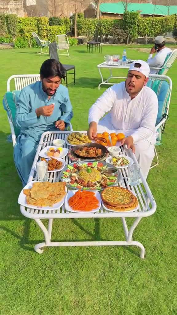 Cover for Qari Sahab Kay Sath Game Ho Gayi 33696 #followMe