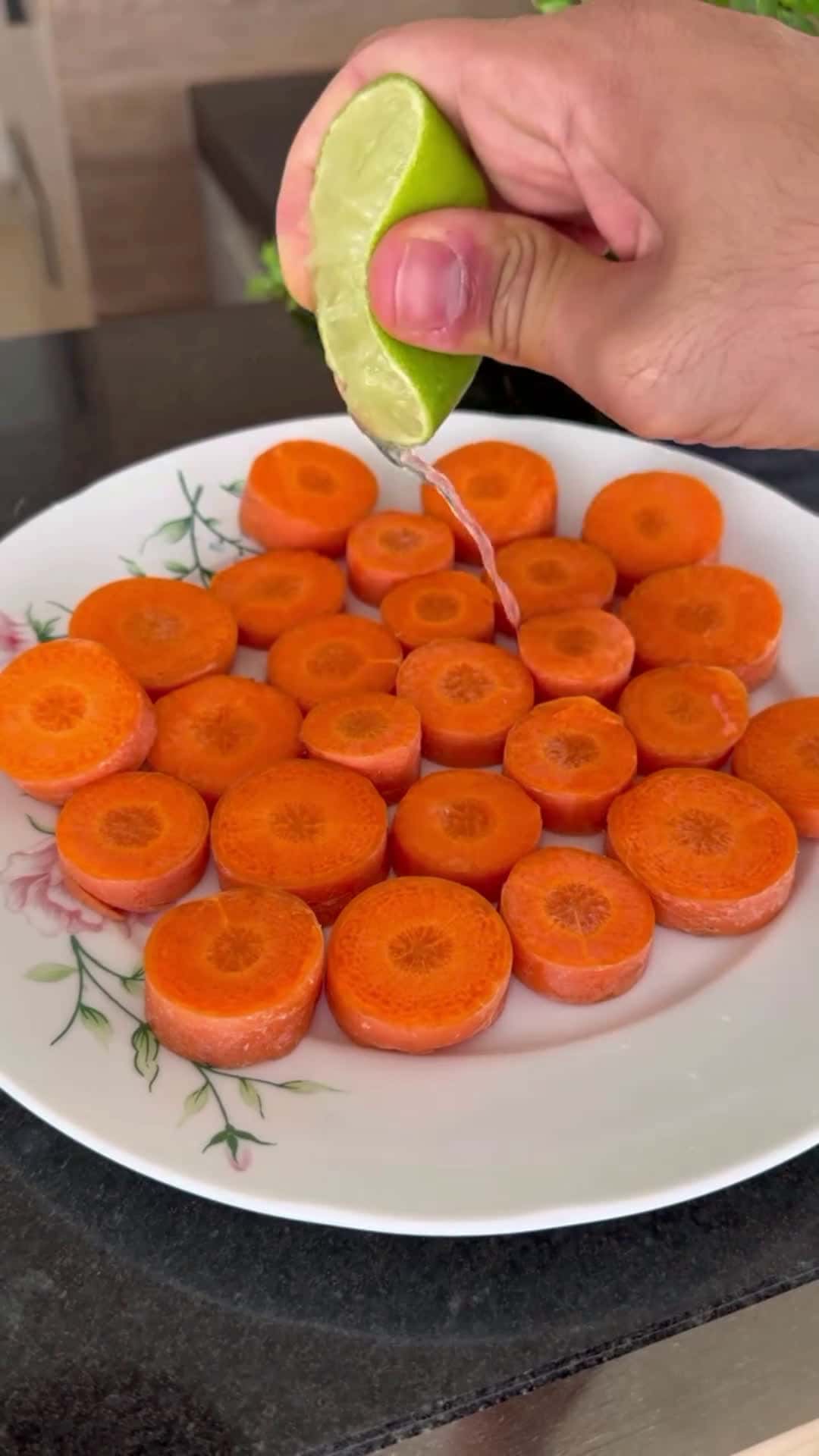 Cover for Mix carrots with lemon!