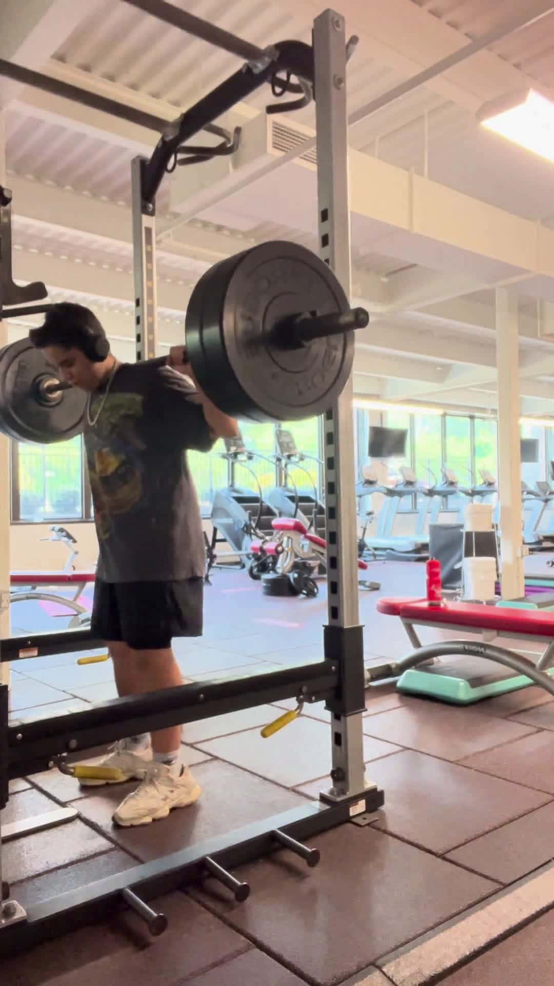 Cover for How’s my 225lb squat form? Drop your tips below! #gymcheck #squatform #fitfam
