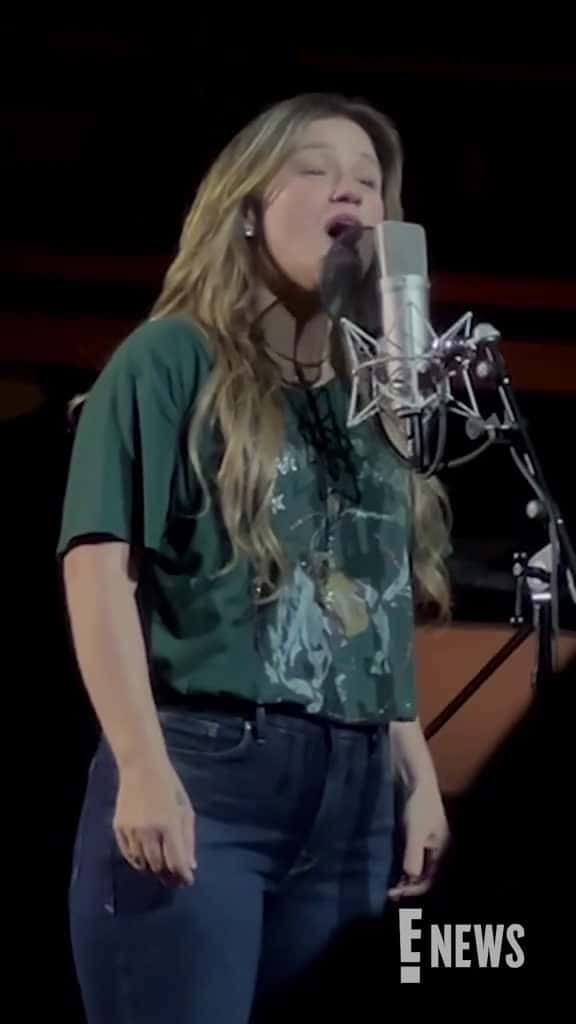 Cover for Kelly Clarkson's Heartfelt Tribute to Mom's Birthday