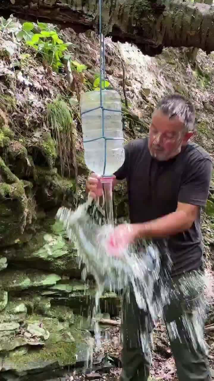 Cover for This Water Hack Changes Everything for Camping and Travel 💧💦🚿      #OddlySatisfying