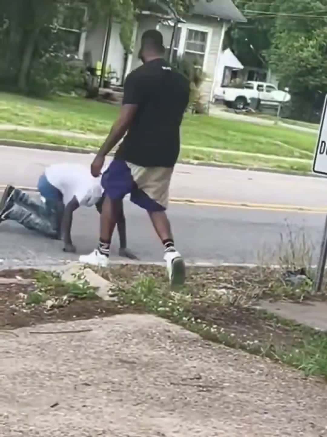 Cover for What do you think — did this person do the right thing? 🤔 Comment......