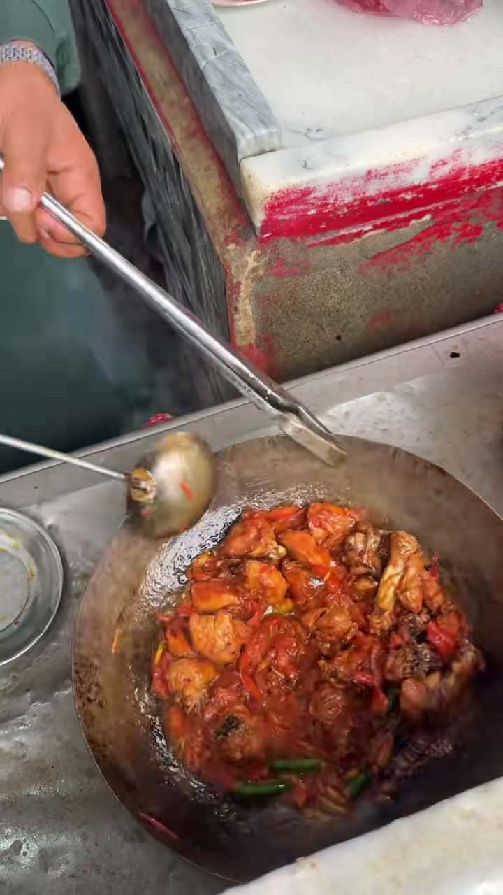 Cover for #OddlySatisfying Most unique way of making chicken karahi 😋