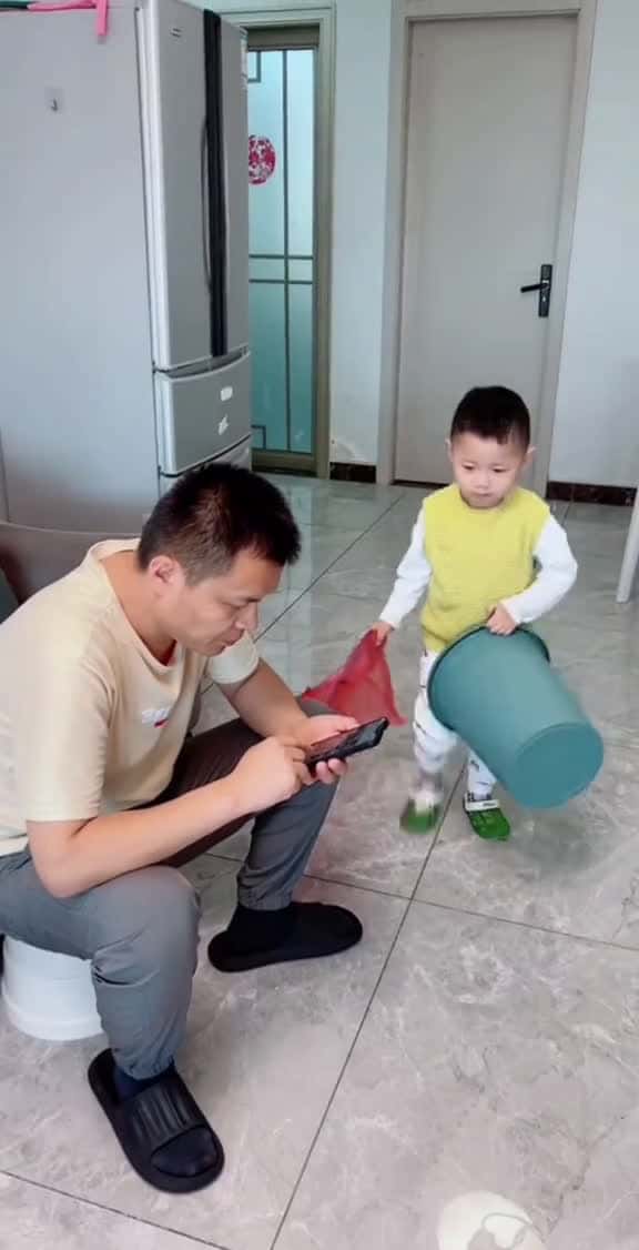 Cover for baby funny funny funnyvideos baby xu 15982 #nicevideo