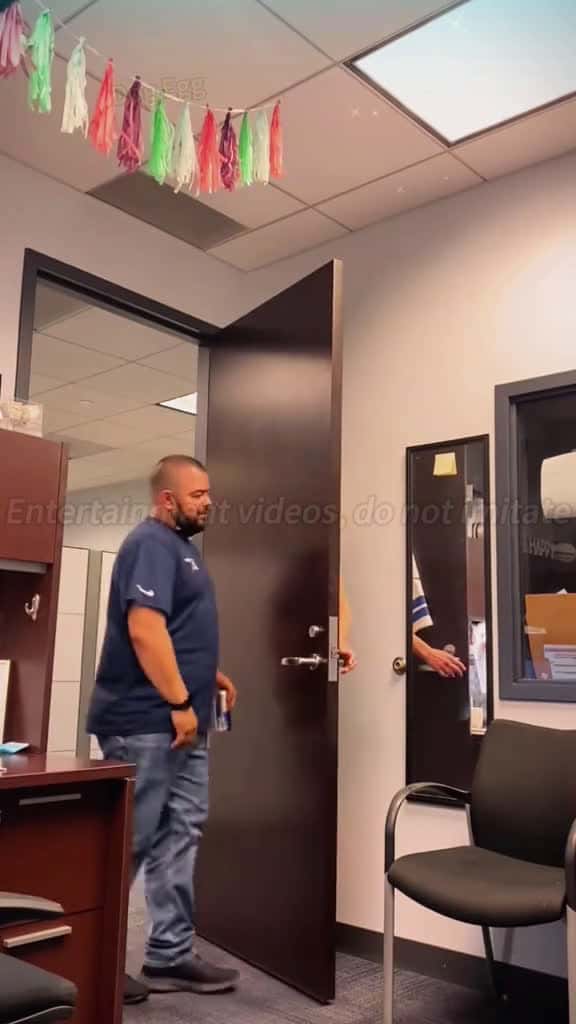 Cover for Teasing colleagues Tiktok Entertainment funny Surprised lnteresting TKVideo Thrilling Ente 25678 #trend