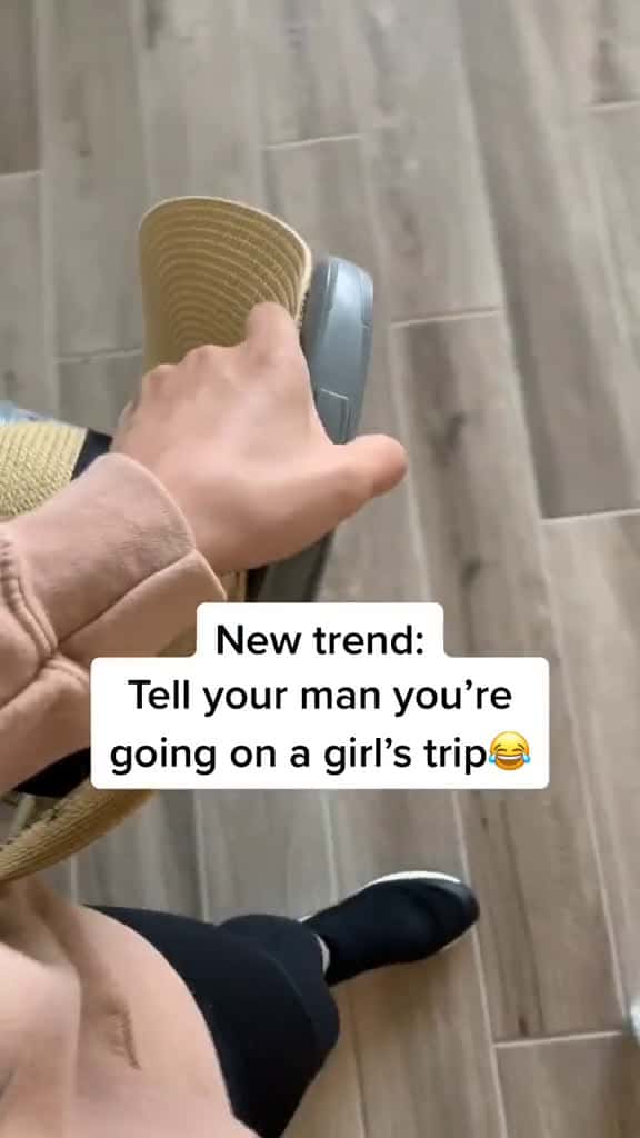 Cover for i feel like there were 3 plot twists to this newtrend girlstrip girlstripprank hilariousvi 62725 #us