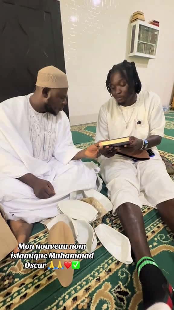 Cover for La confession en Islam a et avec success  Il n y a de Dieu que Allah et le prophe 48086 #shortvideos