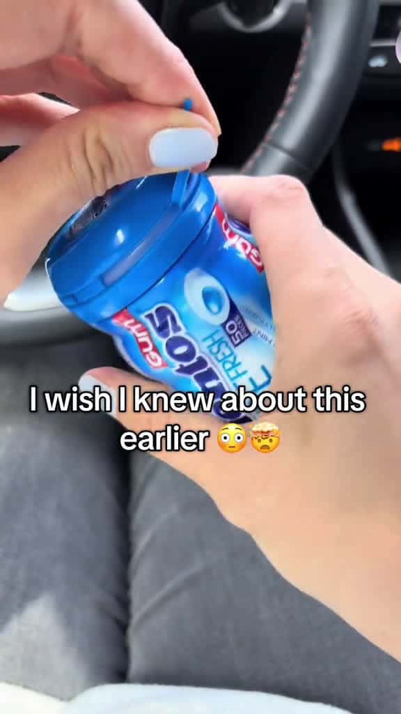Cover for I wish I knew about this earlier #carhacks #MomsofTikTok #momhacks101 #hack #LifeHack Best Life Hacks for car 2025