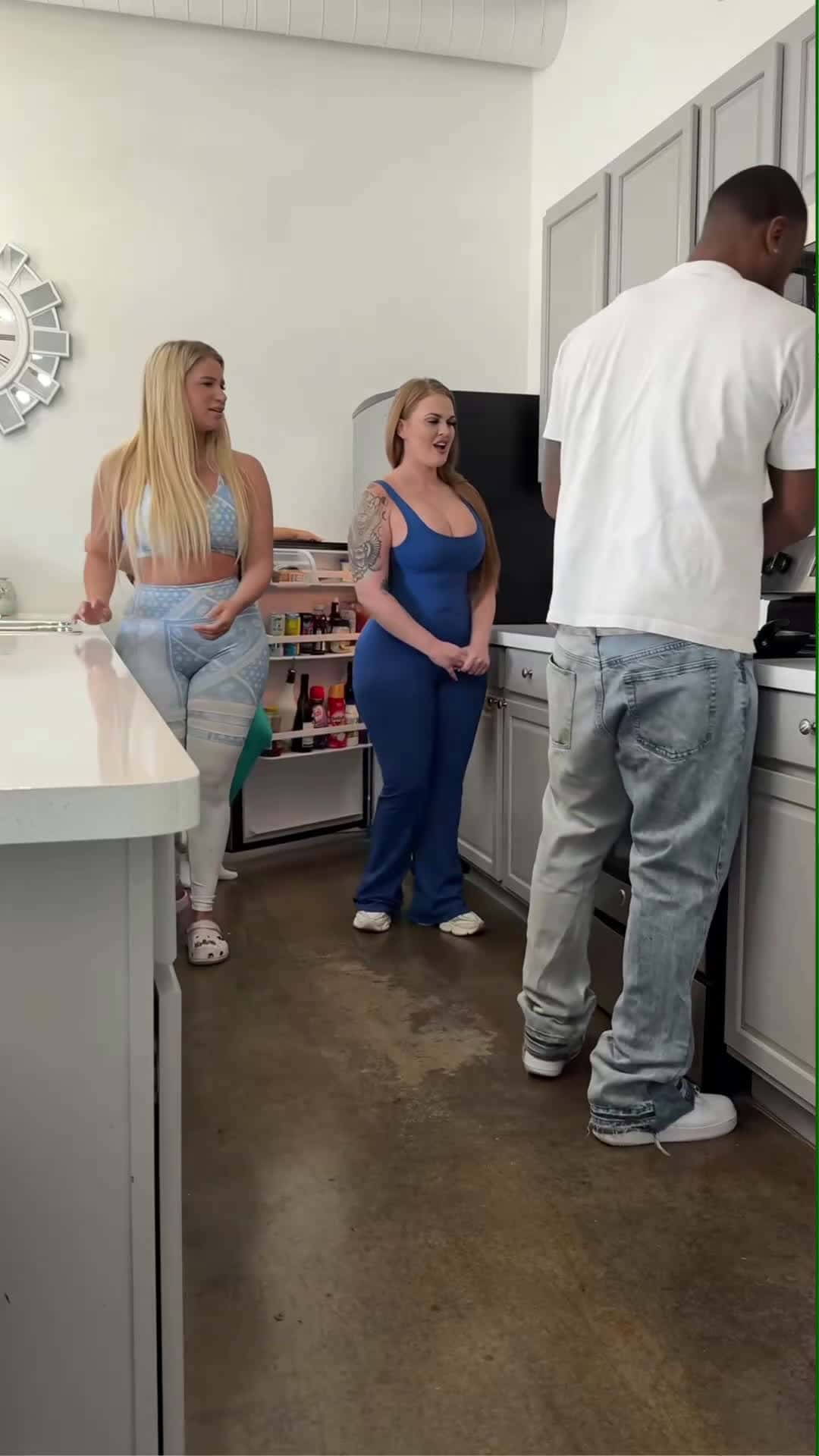 Cover for Bloopers with my cousins 🤣🤣 @Dammnn_gg @thickklanaloveee @meech #fyp ... (2)