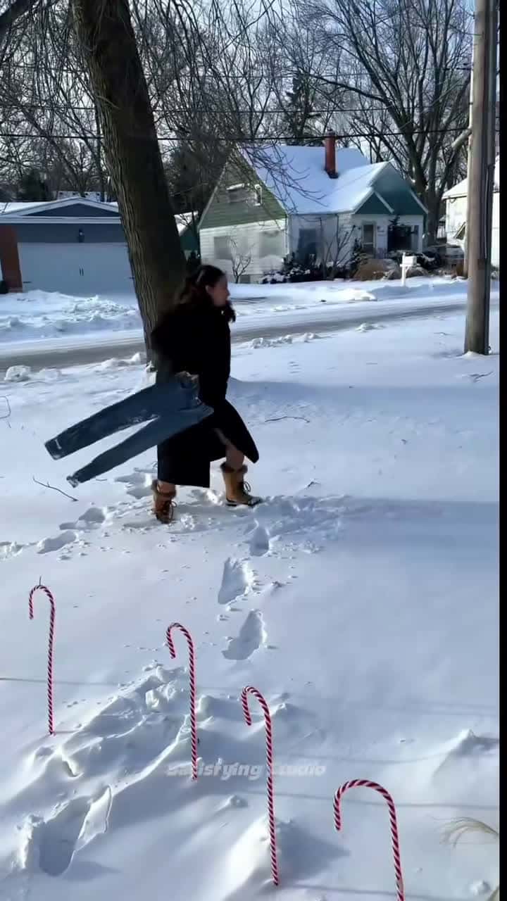 Cover for #OddlySatisfying satisfying video snow 🌨️ #snow #asmr #fyp #viral #satisfying #satisf..