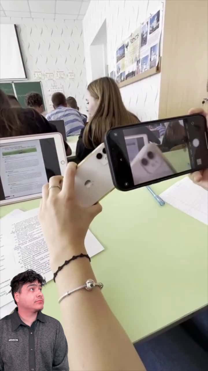 Cover for What kind of witchcraft is this??
