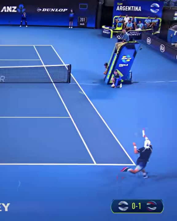 Cover for Coach’s stone-cold reaction had me dying 😂 #tennis #sigma #viral