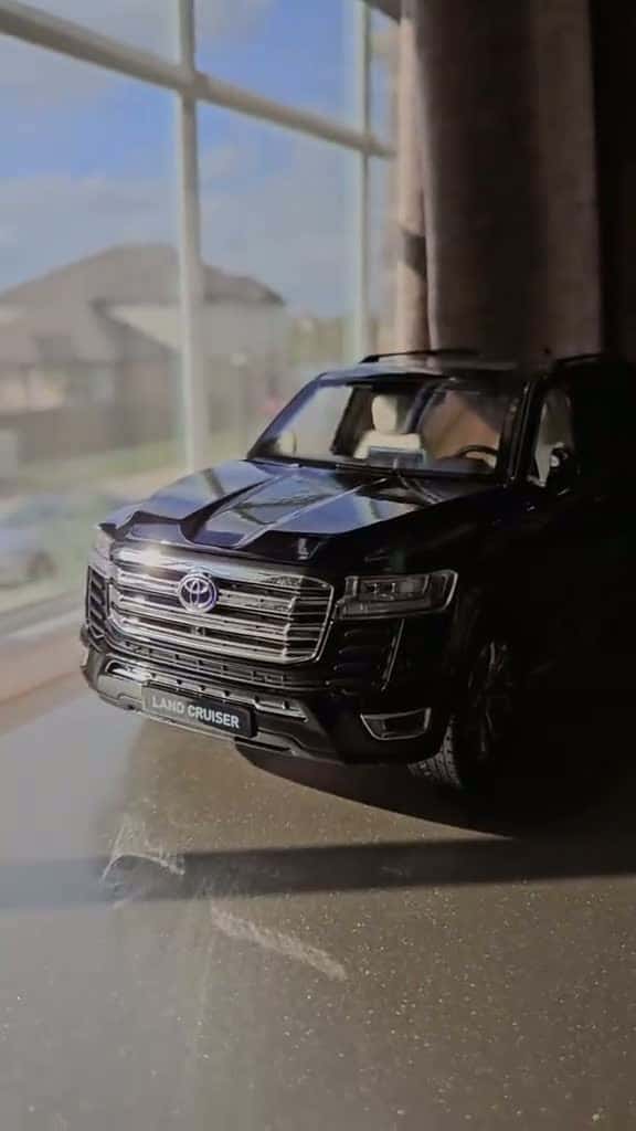 Cover for Toyota Land Cruiser Diecast Scale Model #toyota #landcruiser #scalemodel #diecastcollection #diecastcollectors #diecast