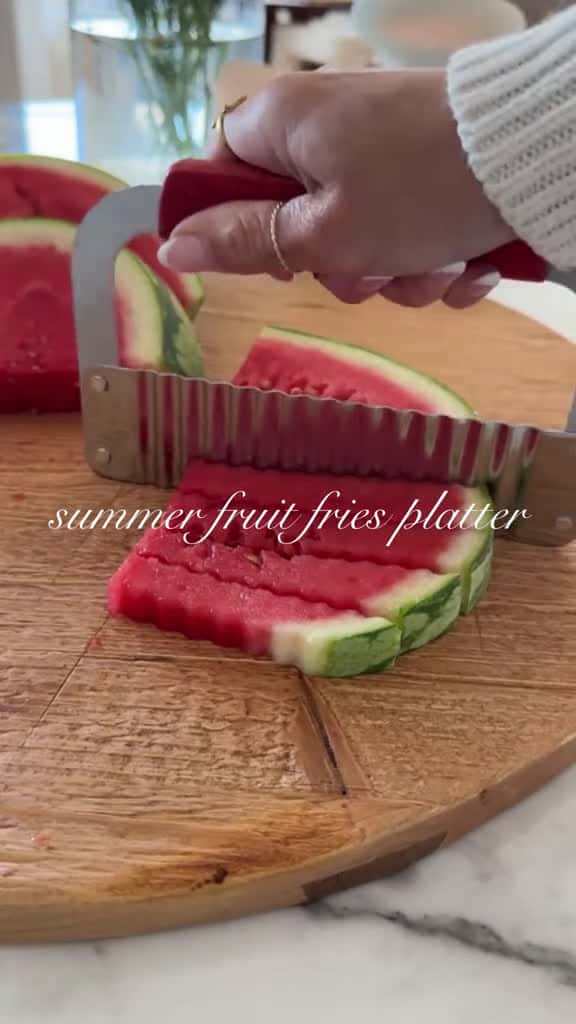 Cover for This ice tray is perfect for summer entertaining and creating fun meals for shari 08190 #ilovescoopz