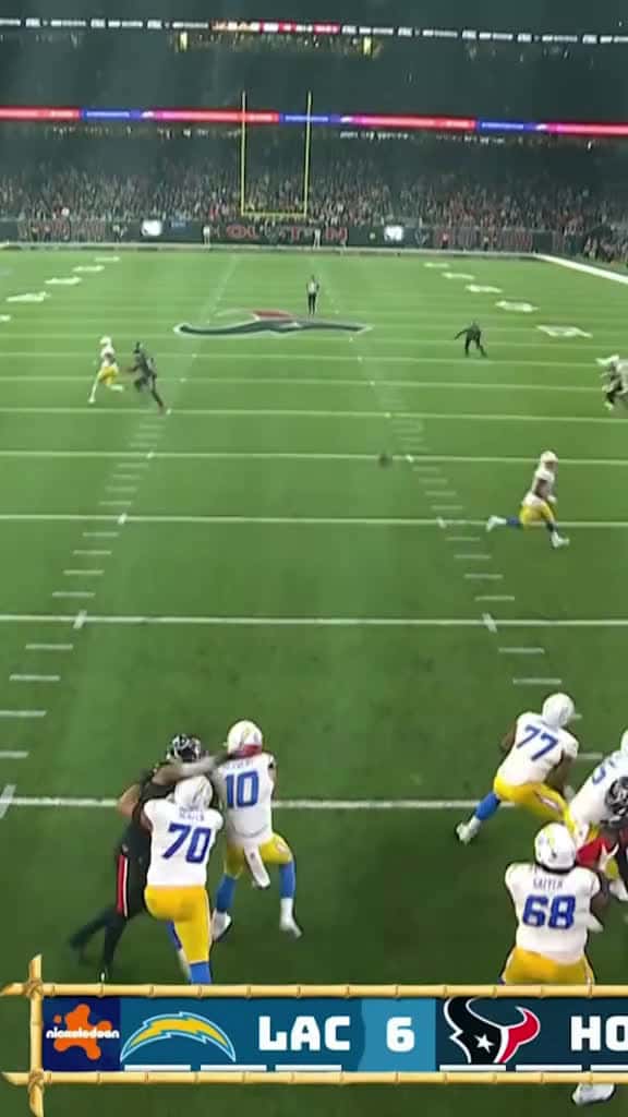 Cover for two plays later... NFLWildCard 33278 #trendingscoopz