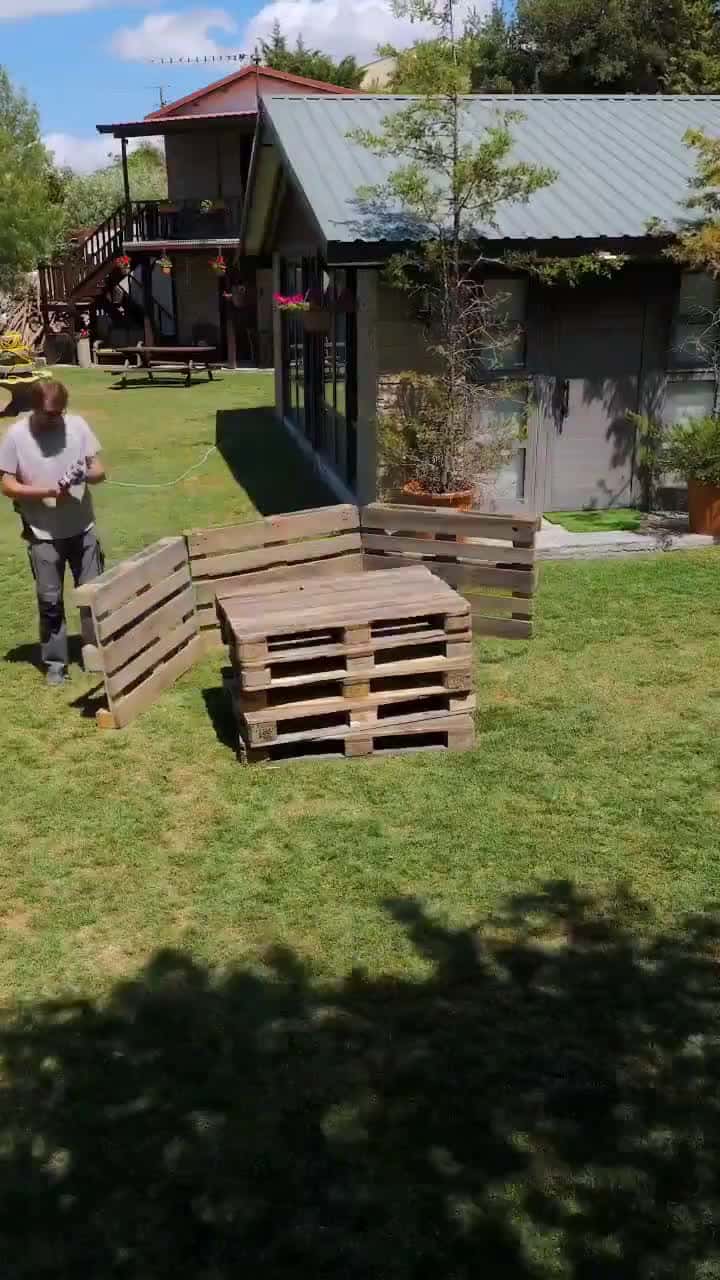 Cover for Creating a new pool with old pallets. #FavMovieClip