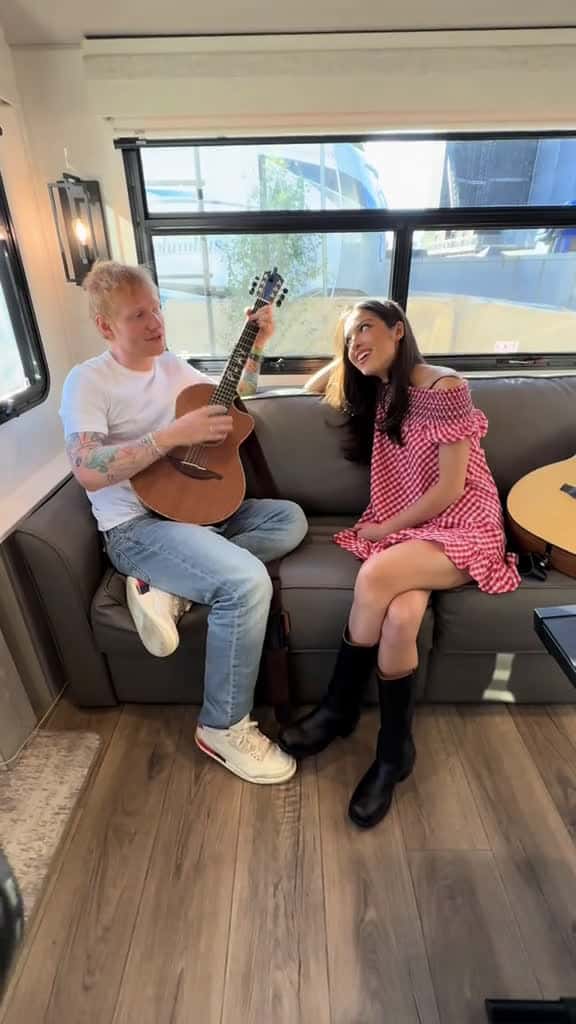 Cover for Saw you guys mash these two songs up on TikTok so thought we d do it in real life Olivia R 20406 #ilovescoopz