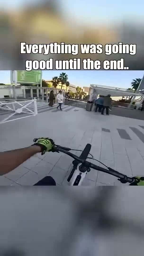 Cover for Everything was going good until the very end.. 😳 #bike #losangeles #california #caughtoncamera #fyp #foryou #viral #viralvideo #trending 