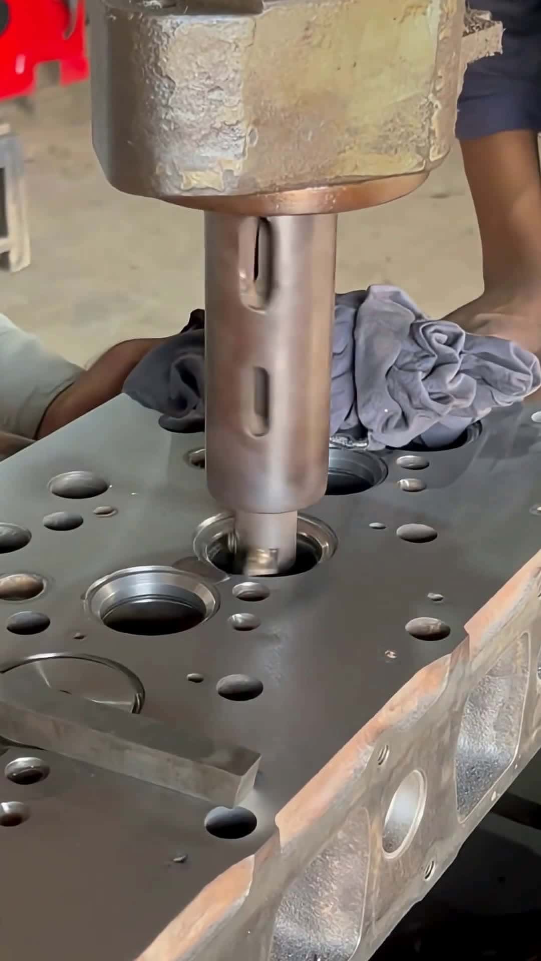 Cover for #truck #Engine #head #cylinder #polish #drill