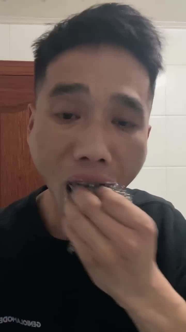 Cover for Best way to brush your teeth 🪥