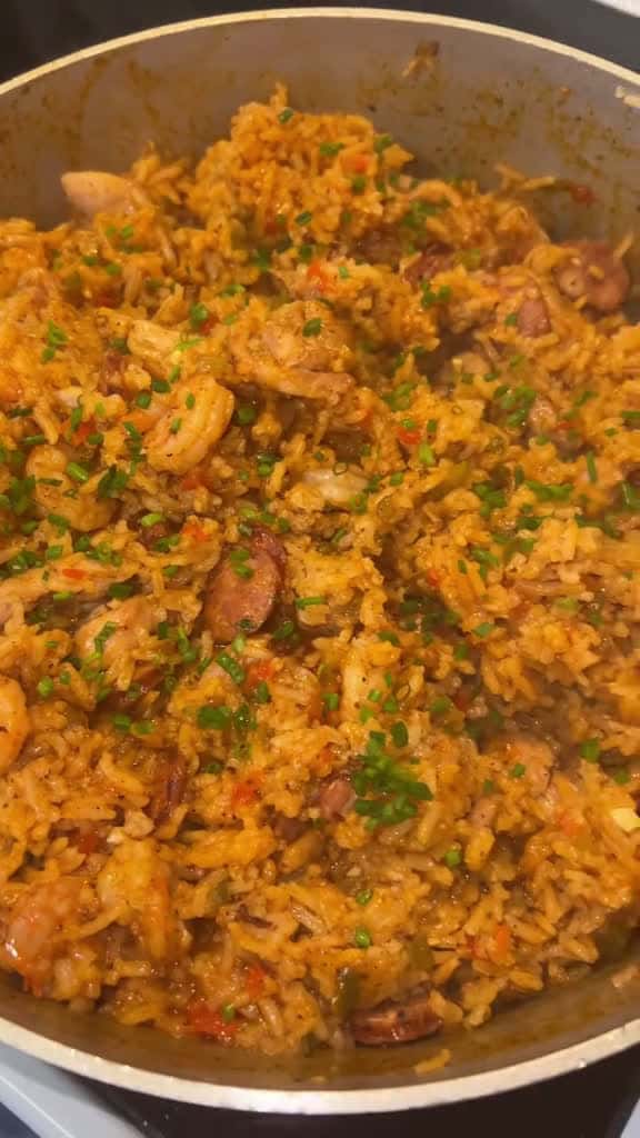 Cover for Jambalaya washed down with some Bloom Nutrition greens. bloompartner jambalaya Di 38174 #trend