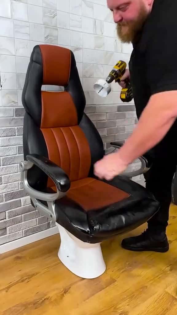 Cover for A proper throne for a pro racer  DIY bathroommakeover gamer racer craft fyp  crea 00951 #trendingscoopz