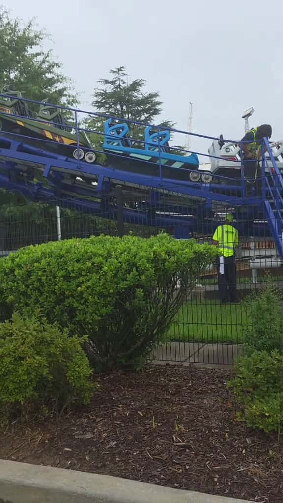 Cover for Flying Cobras VALLEYED and h ad to be winched to the top of lift 2 and released back to the station. #Carowinds #flyingcobras #rollercoaster #carolinacoasterriders #fyp #viral #sixflags  created by 🅲🅰🆁🅾🆆🅸🅽🅳🆂 𝐅𝐚𝐧𝐬 with 🅲🅰🆁🅾🆆🅸🅽🅳🆂...