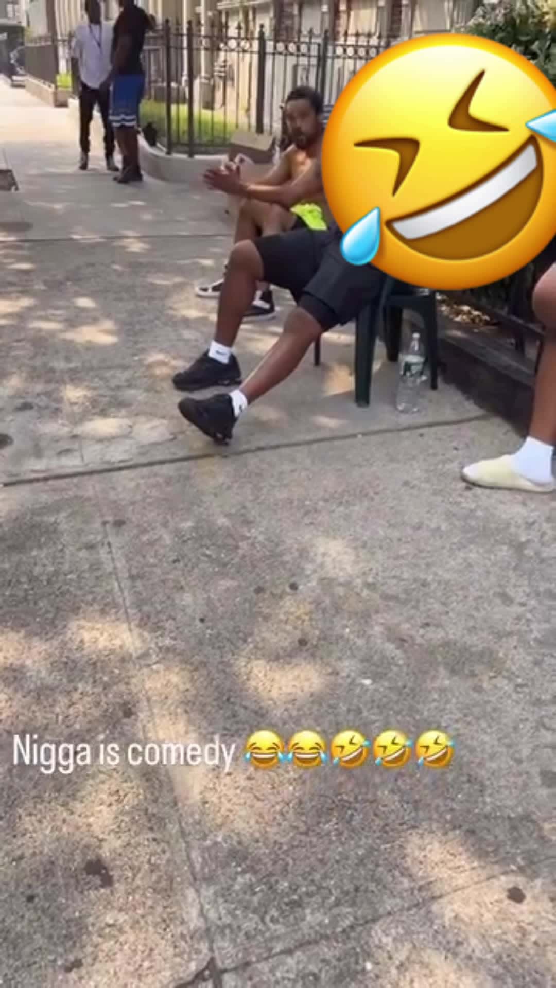 Cover for #TooFunnyToScroll