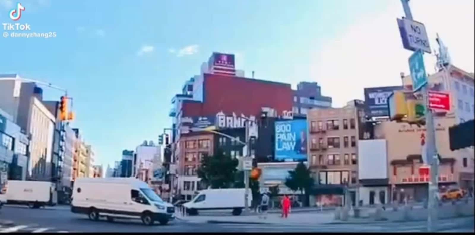 Cover for two women with drugs and alcohol in car crash On The Manhattan Bridge kills a cyclist and elder on the bench ..my condolences every one be aware and pray for the family✨️🤲🏽🙏🏽 #