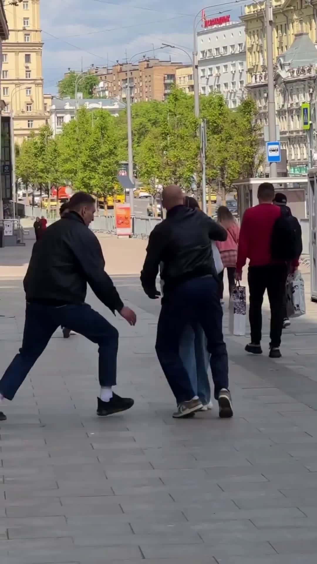 Cover for Social experiment. Checking to see if people would help if someone is in this kind of danger. #firstvideochallenge #oddlysatisfying #caughtoncamera #toofunnytoscroll #lifedrama #fightcam 