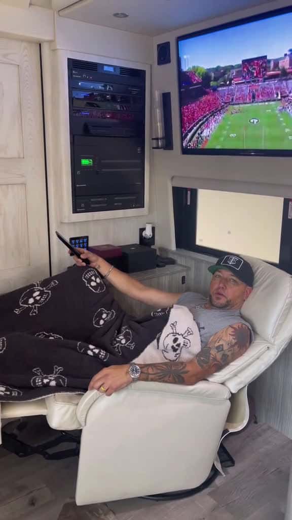 Cover for Where are y all watching from this weekend RockNRollCowboyTour godawgs 93194 #nicevideo