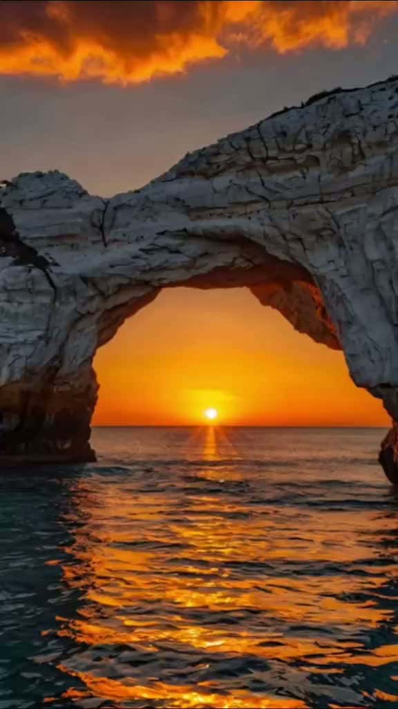 Cover for 10 Likes, 0 Comments. Posted by Nomadic Traveler (@nomadic.traveler6): 'beautiful and amazing sunsets #creatorsearchinsights #sunsets #landscapeview #naturetherapy #foryou #beautifulplaces' The Sun Is Shining - Stefy De Cicco &...