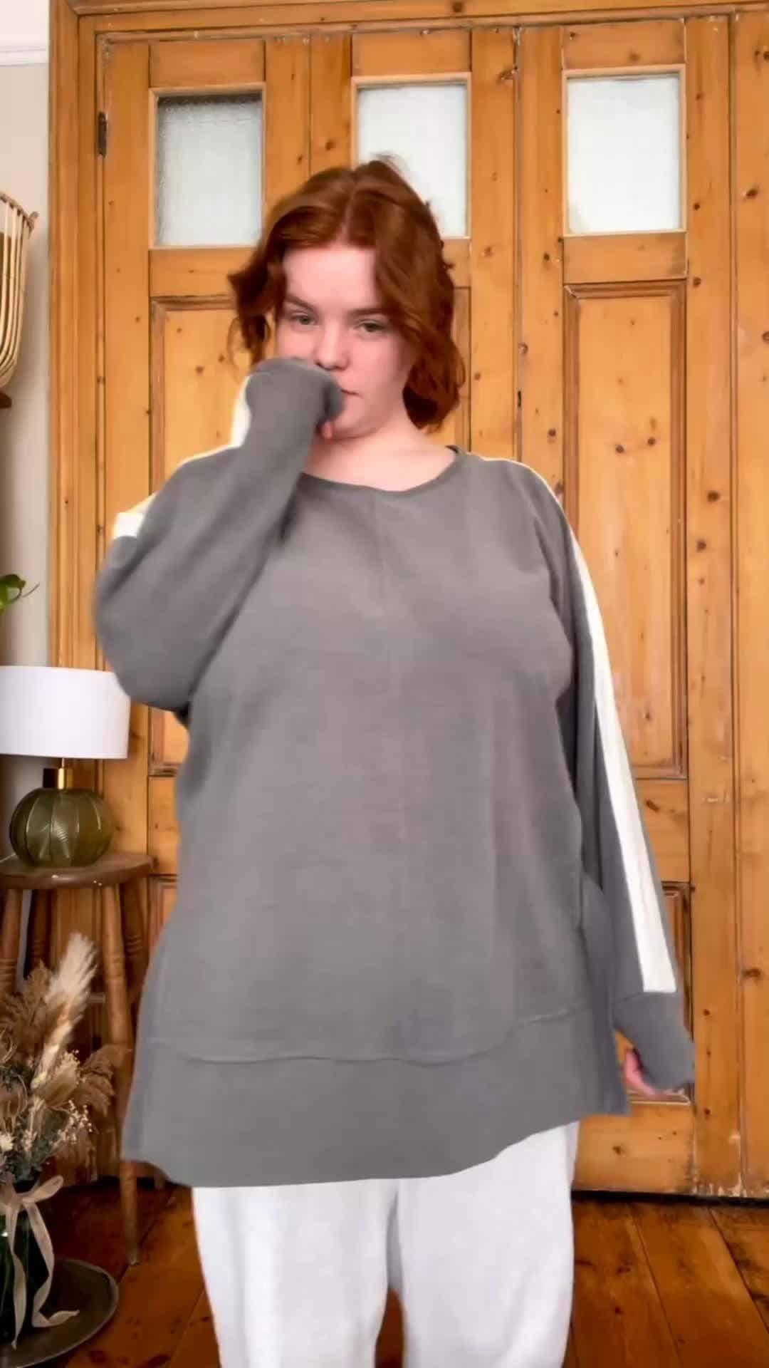 Cover for Did you miss me? Yes tis’ me bizarre pumpkin lady from the corner of instagram, I am back!! Enjoy a little cute reel from my latest shoot with @burntsoulclothing ❤️ #curvy #redhead #curves #curvemodel #bodyneutrality #hallowe