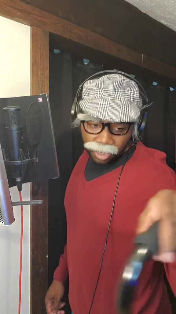 Cover for This old timer got some bars   .  tipsy 45806 #Scoopz #LifeDrama #FavMovieClip #CaughtOnCamera