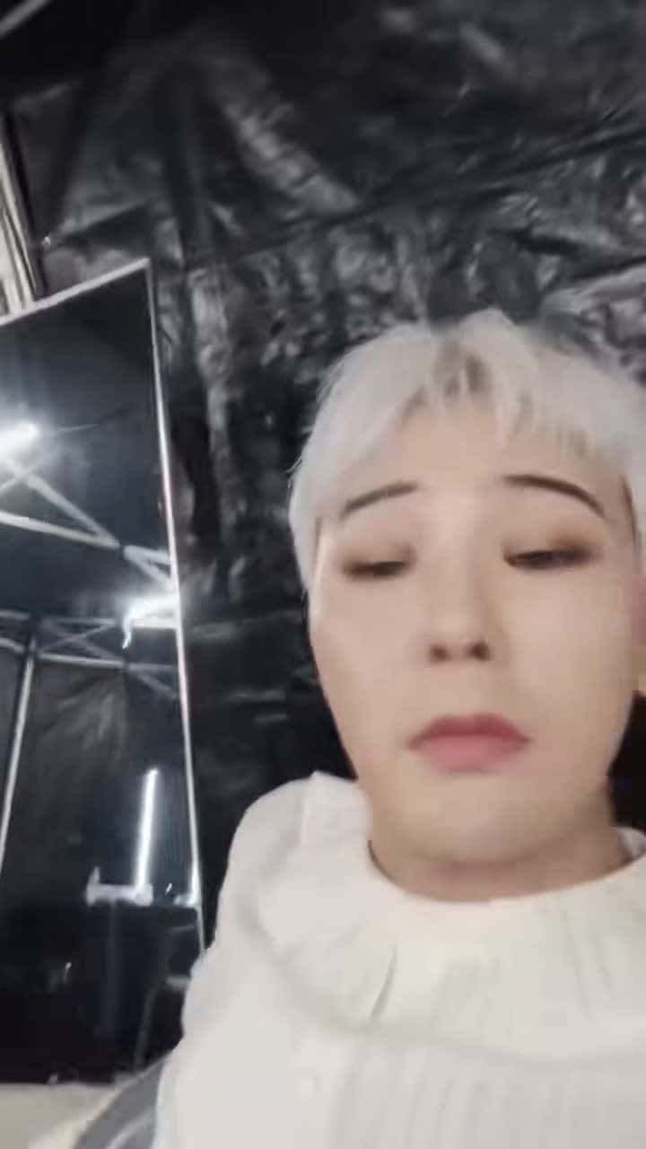 Cover for GD UP CLIP QUẢNG BÁ CHO WRTN AI 😗❤️👉 ngựa ngựa chi rồi tự đập gương tự giật mình 🐉🐉  #new #kingofkpop #peaceminusone #GDRAGON #kwonjiyong #concert #ai