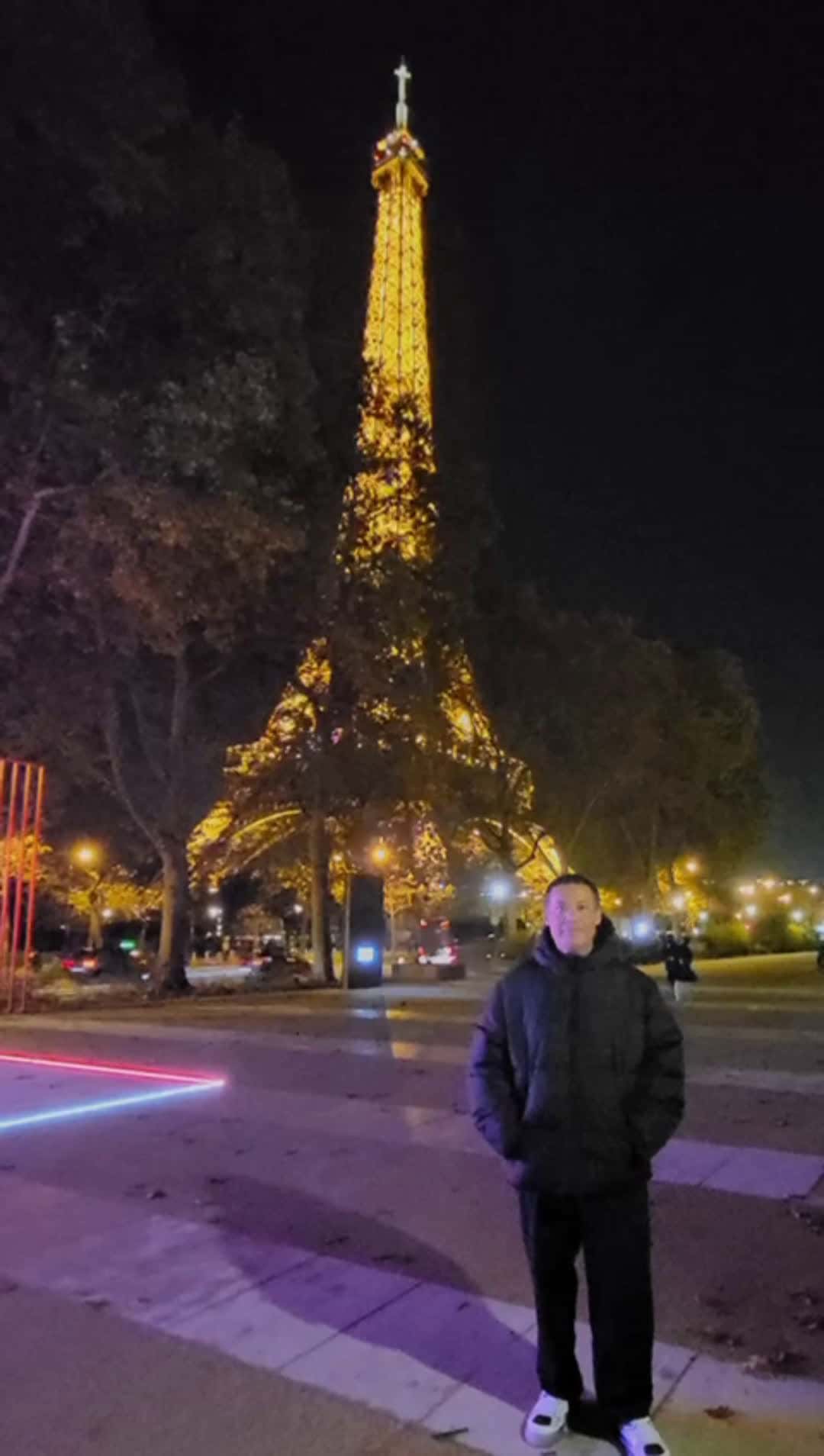Cover for Eiffel TowerParis 🇫🇷🇫🇷🇫🇷🇫🇷🇫🇷🇫🇷🇫🇷
