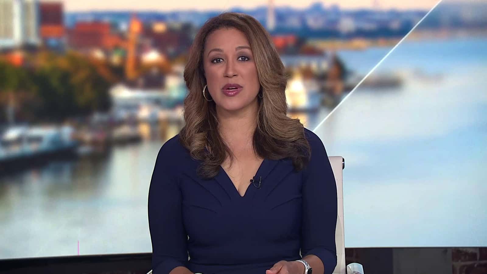 Cover for DC woman scammed out of $640K in gold coins and wire transfers after seeing computer pop-up