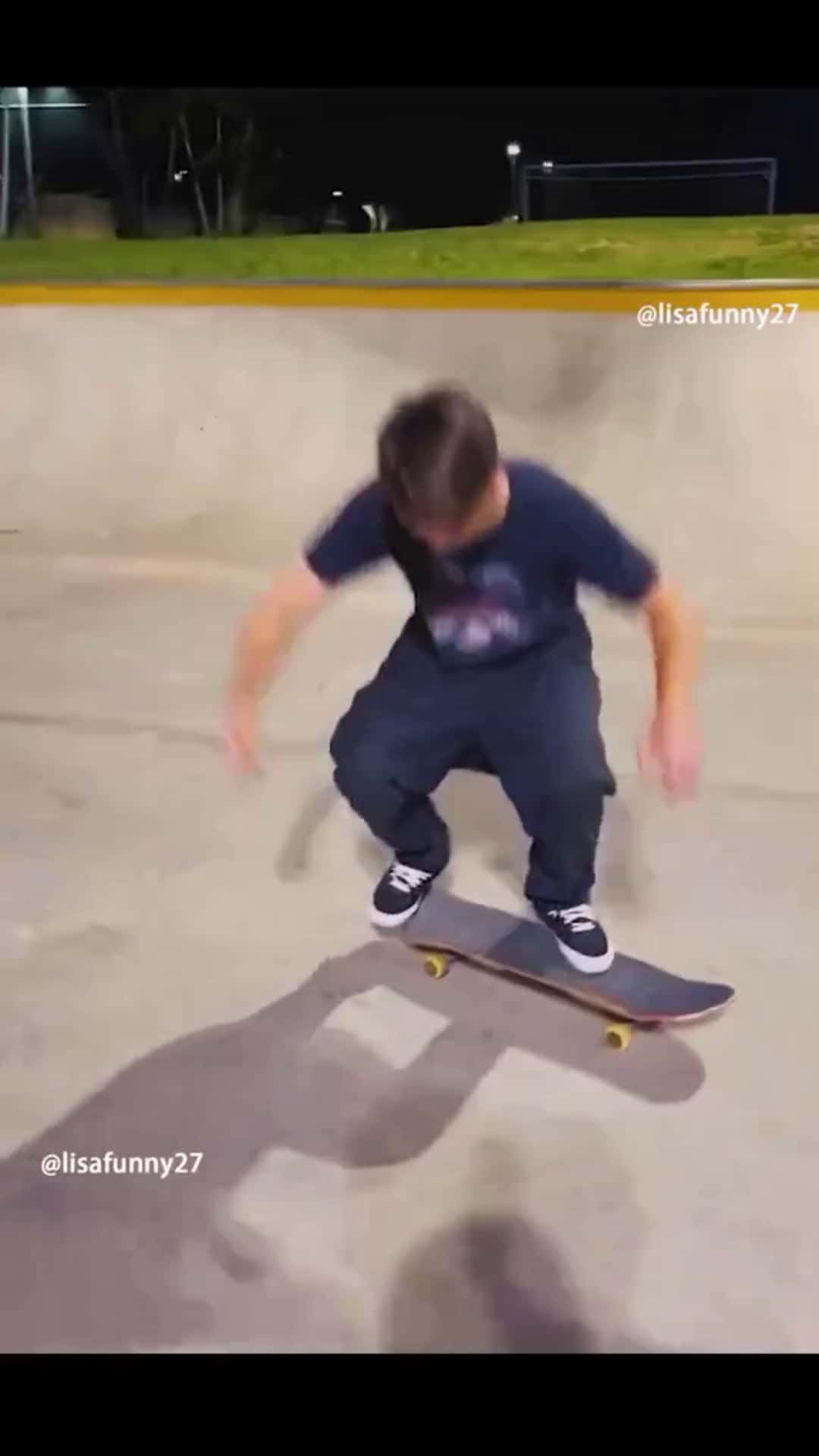 Cover for #FirstVideoChallenge #funnyclips #CaughtOnCamera #humor #meme #funny #funnymemes #memesdaily #memes #lol #love #comedy  #fun #Finstagood#nenmemes #memesbrasil #come rasi #come #momos #funnyvideos #memesbrasileiros #explorepage 