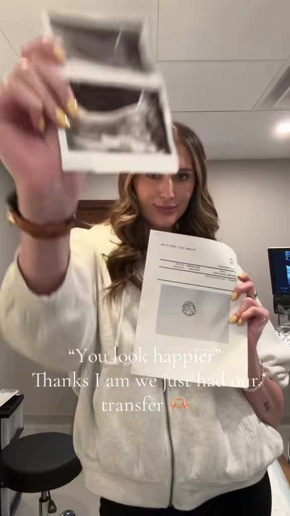 Cover for Ohio baby sets record, born from a 30-year-old frozen embryo! What are the ethical questions? 💛 #EmbryoRecord #IVF #ParentingNews