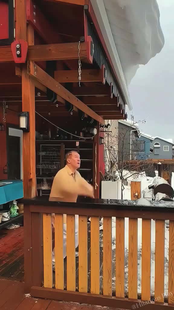 Cover for Snow on the roof satisfying snow asmr fyp oddlysatisfying 31423 #followMe