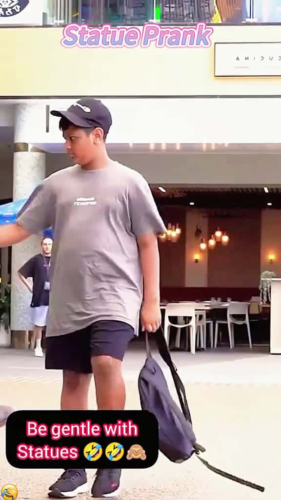 Cover for Statue prank fyp foryoupage funnyvideos prank tik tok statue haha statueprank 84158 #shortvideos