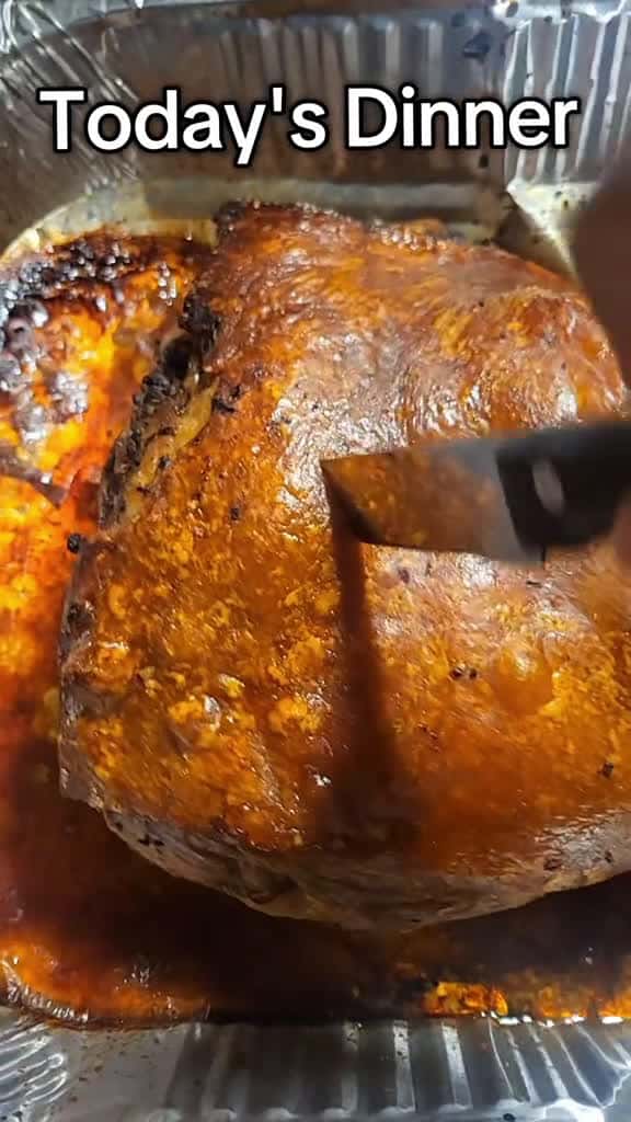 Cover for Today's dinner! 😋😛😋 #dinner #sundaydinner #pernil #puertoricanfood #yummy #foryou  created by Scorpioneve❌️ with Iamzoie’s original sound