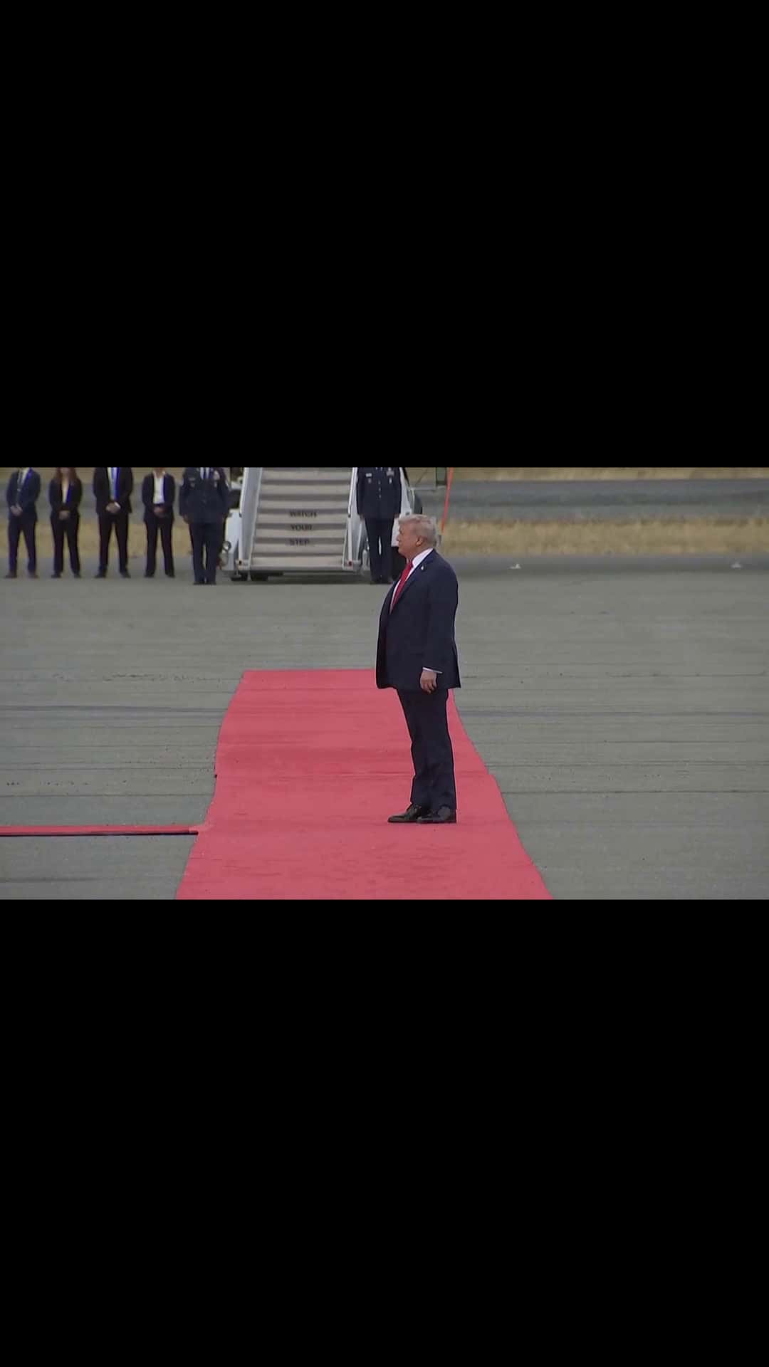 Cover for #trump